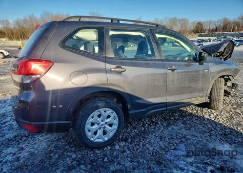 2021 Subaru Forester z USA, uszkodzony, nr VIN JF2SKADC6MH500640